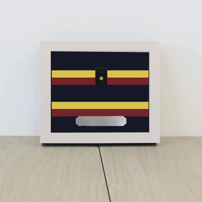 REME Medal Display Case – Handmade Wooden Frame for Up to 4 Medals - Image 3